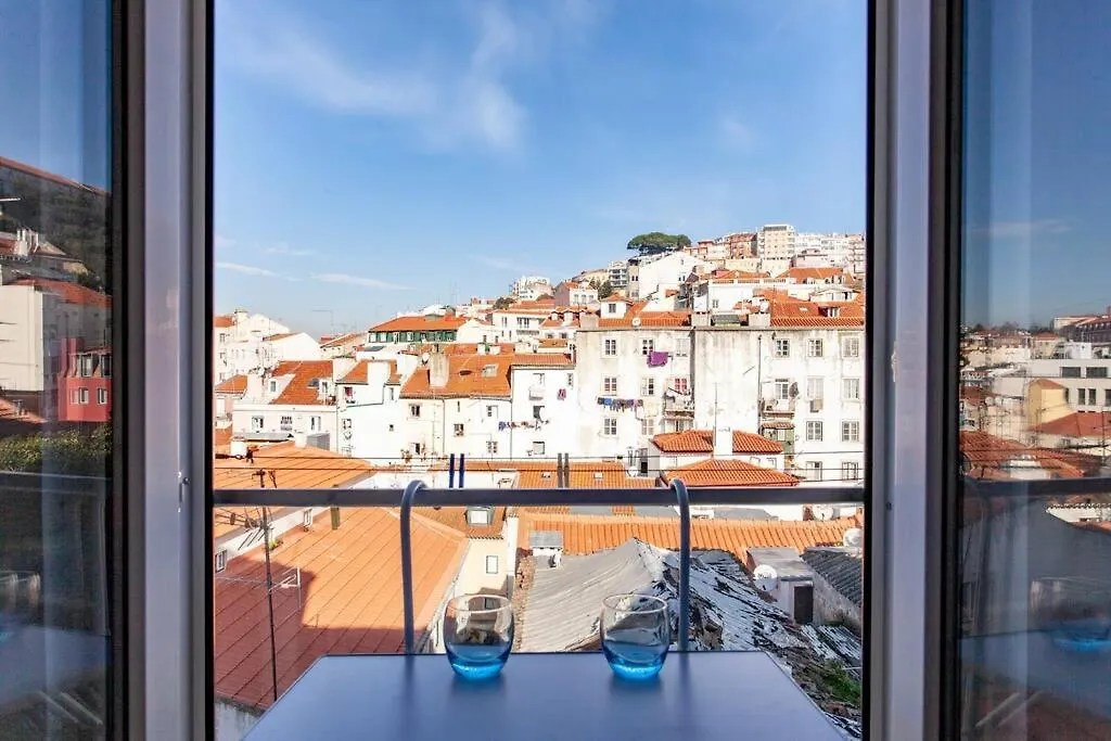 Mouraria I, Eco-Duplex, French Balcony & Smart Check-In Apartment Lisbon